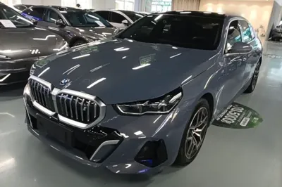 BMW i5 · 2024 год