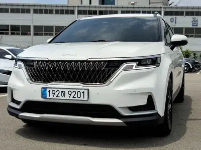 Kia Canival 2023, 36331 км, за 4883.81 USD