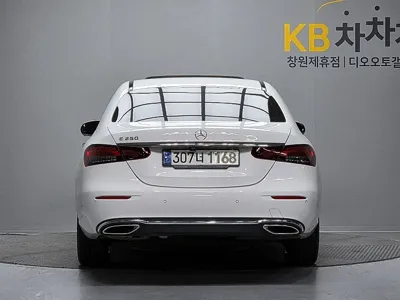 Mercedes-Benz E-Class 2021, 72180 км, за 22516.54 USD