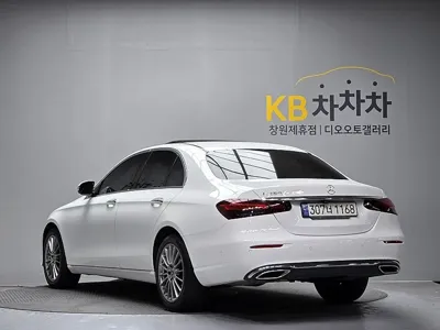 Mercedes-Benz E-Class 2021, 72180 км, за 22516.54 USD - фото 6