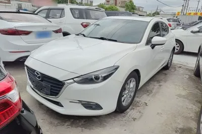 Mazda Mazda 3 Axela · 2017 год