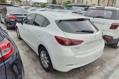 Mazda Mazda 3 Axela 2017, 101600 км, за 8943 USD