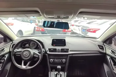 Mazda Mazda 3 Axela 2017, 101600 км, за 8943 USD - фото 12