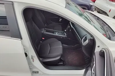 Mazda Mazda 3 Axela 2017, 101600 км, за 8943 USD - фото 19