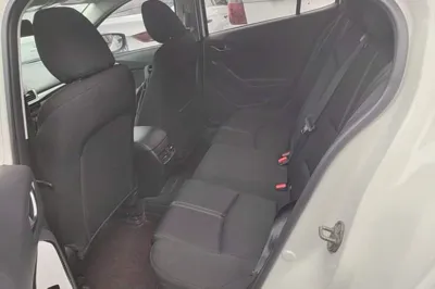 Mazda Mazda 3 Axela 2017, 101600 км, за 8943 USD - фото 20