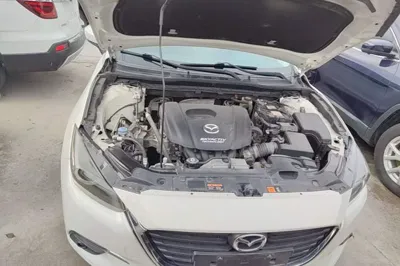 Mazda Mazda 3 Axela 2017, 101600 км, за 8943 USD - фото 24