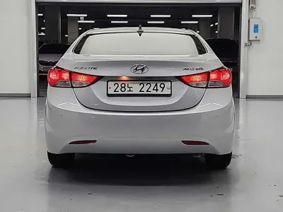 Hyundai Avante 2012, 89108 км, за 3127.04 USD