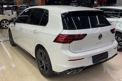 Volkswagen Golf 2024, 11700 км, за 20673 USD