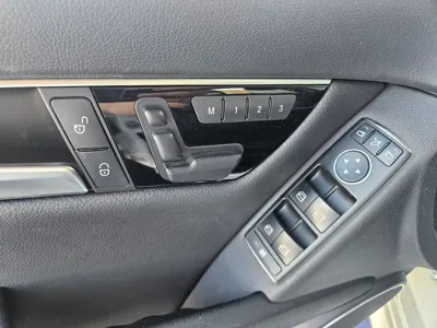 Mercedes-Benz C-Class 2014, 136000 км, за 3931.99 USD