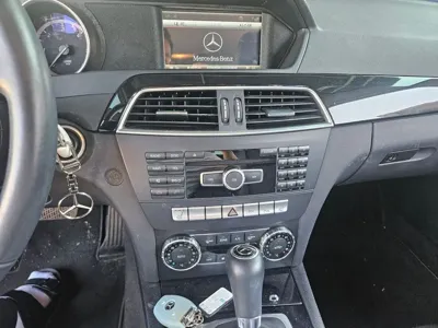 Mercedes-Benz C-Class 2014, 136000 км, за 3931.99 USD - фото 9