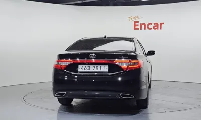 Hyundai Grandeur 2011, 148377 км, за 2841.1 USD