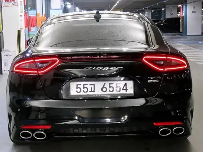 Kia Stinger 2018, 141905 км, за 9977.68 USD