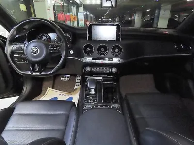 Kia Stinger 2018, 141905 км, за 9977.68 USD - фото 10