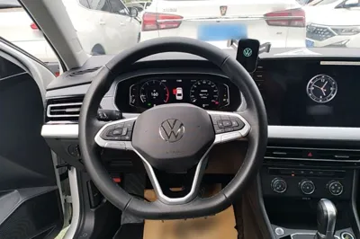 Volkswagen Lavida 2023, 32800 км, за 11040 USD - фото 13