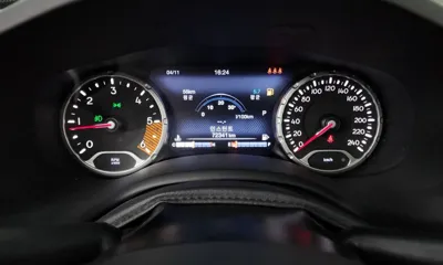 Jeep Renegade 2020, 72341 км, за 10181.29 USD - фото 8