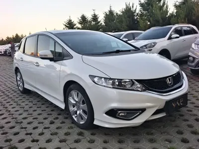 Honda Jade 2016, 90000 км, за 6463.09 USD
