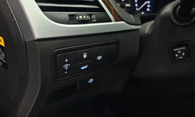 Hyundai Genesis 2015, 165408 км, за 6186.1 USD - фото 16