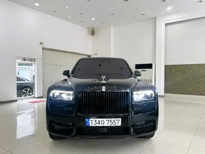 Rolls-Royce Cullinan 2023, 493 км, за 327771.81 USD