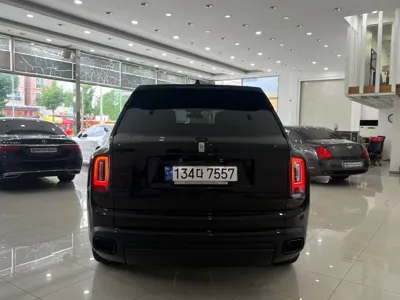 Rolls-Royce Cullinan 2023, 493 км, за 327771.81 USD