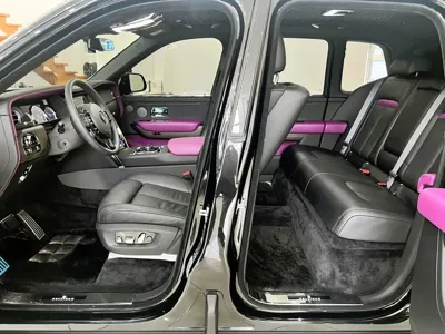 Rolls-Royce Cullinan 2023, 493 км, за 327771.81 USD - фото 10