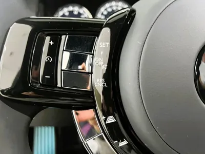 Rolls-Royce Cullinan 2023, 493 км, за 327771.81 USD - фото 12