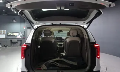 Kia Canival 2025, 17406 км, за 25677.69 USD - фото 20