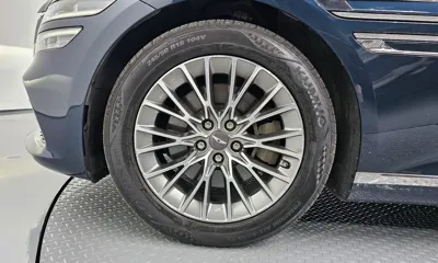 Genesis G80 2021, 81633 км, за 18983.18 USD