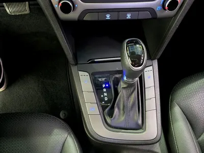 Hyundai Avante 2018, 69433 км, за 7670.8 USD - фото 11