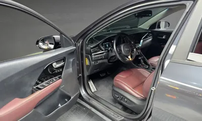 Kia Niro 2020, 94349 км, за 12312.71 USD - фото 11