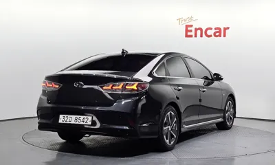 Hyundai Sonata 2018, 105082 км, за 10927.14 USD