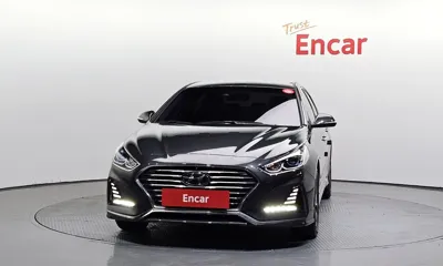 Hyundai Sonata 2018, 105082 км, за 10927.14 USD