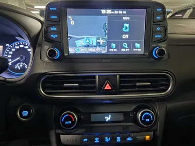 Hyundai Kona 2018, 60673 км, за 9904.19 USD - фото 15