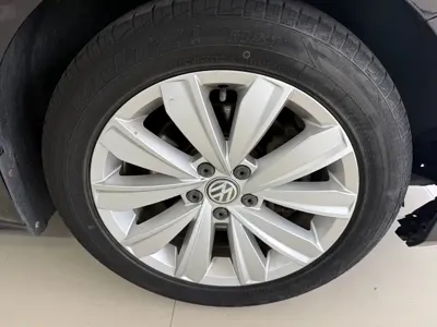 Volkswagen Passat 2019, 92000 км, за 10270.55 USD