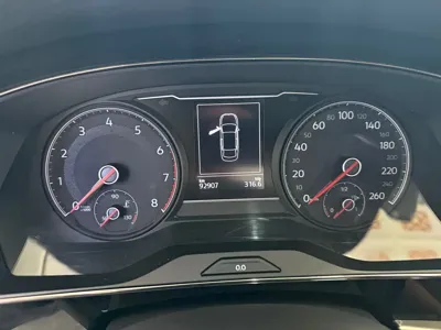 Volkswagen Passat 2019, 92000 км, за 10270.55 USD - фото 9