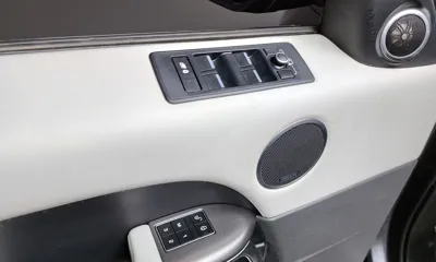 Land Rover Range Rover Sport 2016, 130066 км, за 14469.77 USD - фото 14