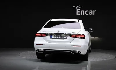 Mercedes-Benz E-Class 2022, 80076 км, за 24878.56 USD