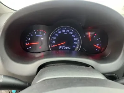 Kia Canival 2014, 212000 км, за 1962.72 USD - фото 6