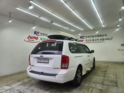 Kia Canival 2014, 212000 км, за 1962.72 USD - фото 11