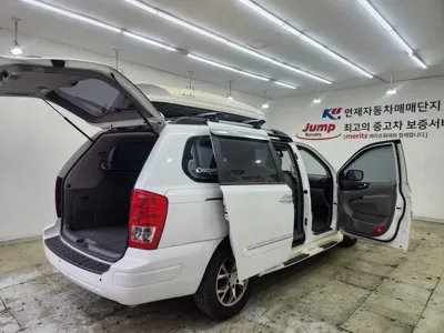 Kia Canival 2014, 212000 км, за 1962.72 USD - фото 20