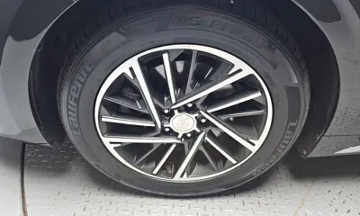 Hyundai Grandeur 2020, 73333 км, за 12312.71 USD - фото 28