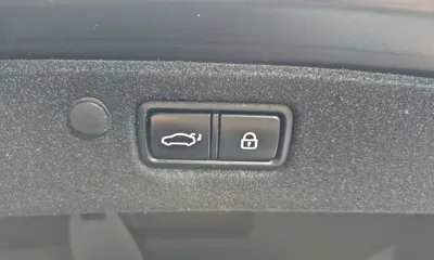 Hyundai Grandeur 2020, 73333 км, за 12312.71 USD - фото 32