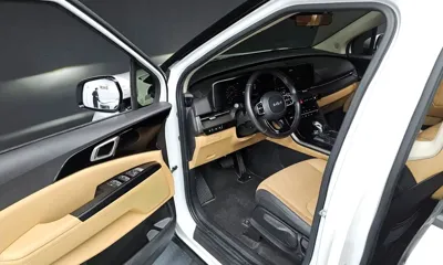 Kia Canival 2023, 51592 км, за 15887.4 USD - фото 11