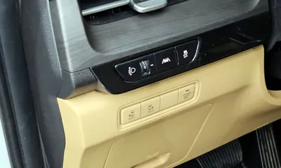 Kia Canival 2023, 51592 км, за 15887.4 USD - фото 14