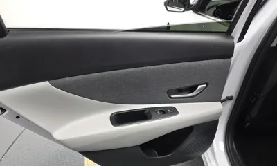Hyundai Avante 2023, 53459 км, за 15025.6 USD - фото 25