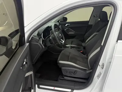 Audi Q3 2022, 38500 км, за 27486.22 USD - фото 19