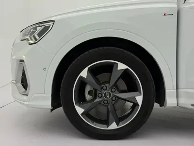 Audi Q3 2022, 38500 км, за 27486.22 USD - фото 22