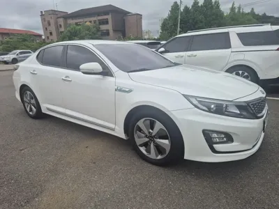 Kia K5 2015, 153584 км, за 4225.44 USD