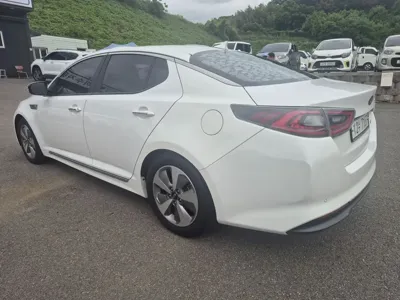 Kia K5 2015, 153584 км, за 4225.44 USD