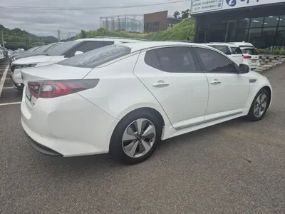 Kia K5 2015, 153584 км, за 4225.44 USD