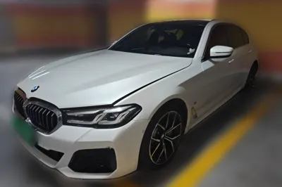 BMW 5 Series · 2021 год